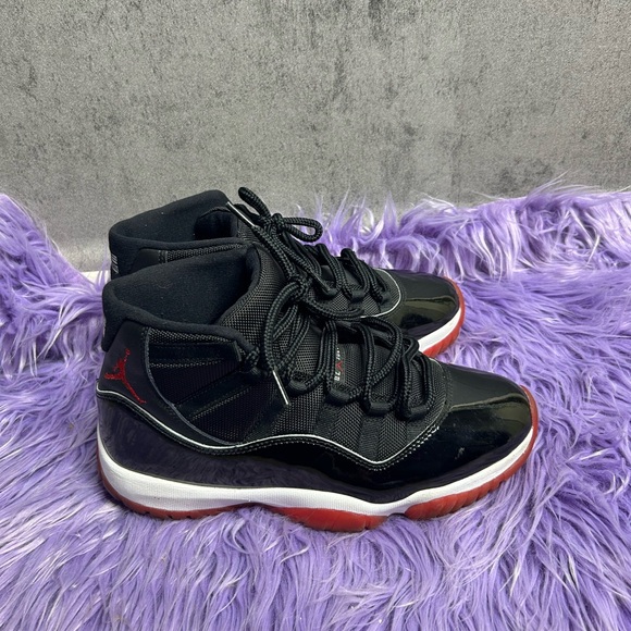 Jordan bred 11’s 2019 - Picture 2 of 7